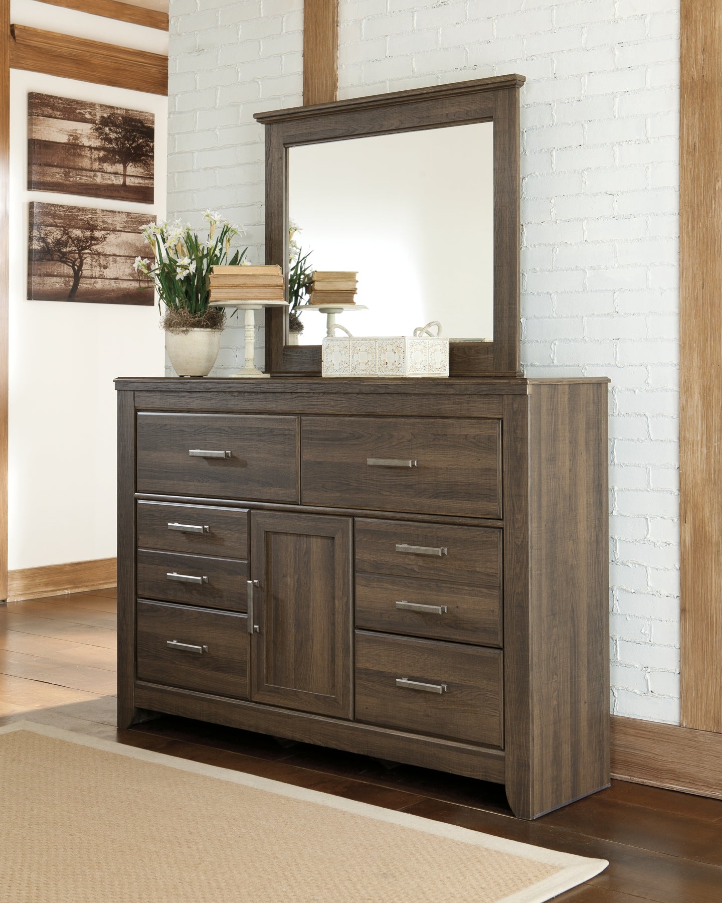 Juararo California King Panel Bed with Mirrored Dresser, Chest and Nightstand